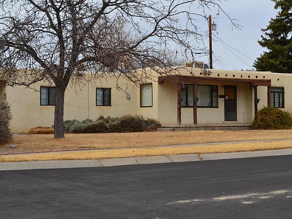 2nd image of 900 Zuni Dr