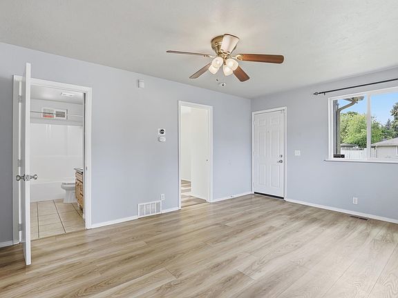 4th image of 4503 E 6th Ave
