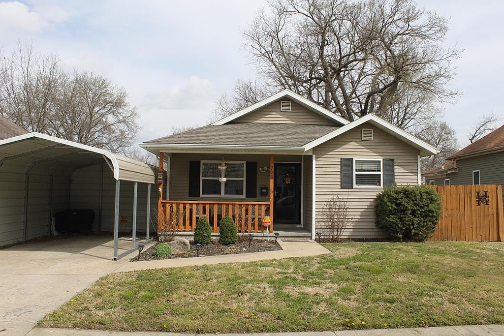 708 W 1st St Pittsburg Ks 66762 Zillow