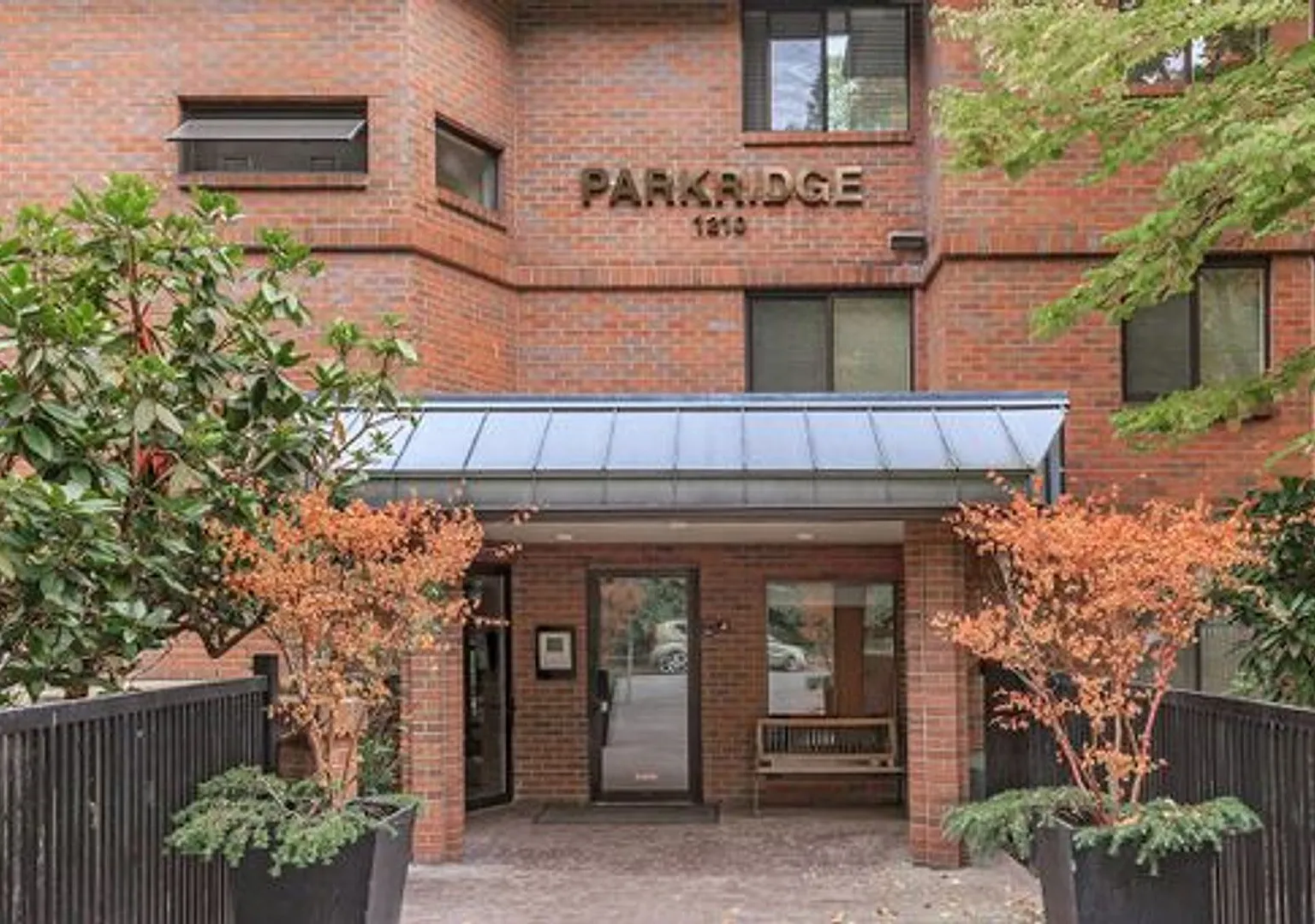Parkridge Apartments — Photo 1
