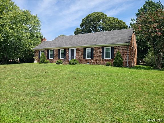 3rd image of 7494 Lexington Dr