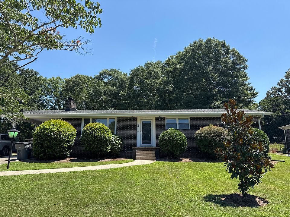 1st image of 601 Cherokee Dr