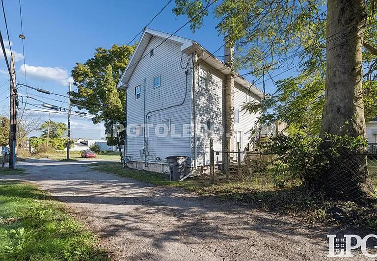 4013 Caroline Ave — Photo 22