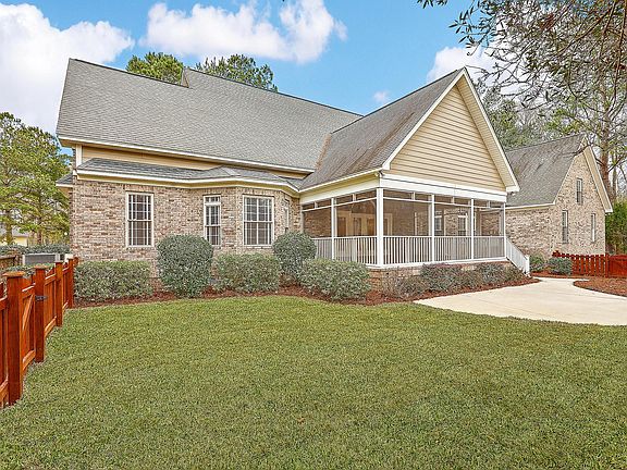 2nd image of 104 Guilford Dr