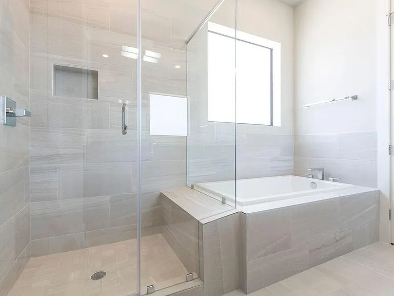 5703 Larkin #A — Photo 29