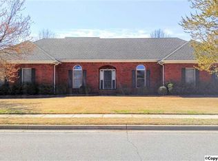 100 Southborough Ct, Huntsville, AL 35806