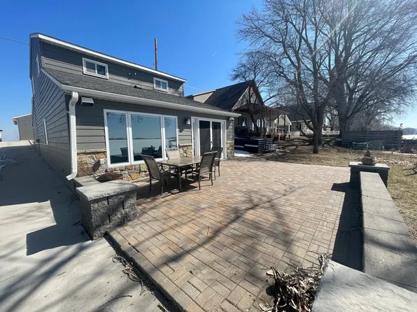 3 E Shore Dr #2, Johnson Lake, NE 68937