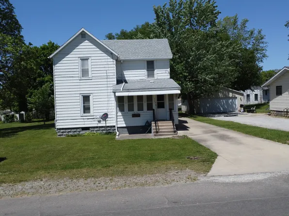 218 W Fleming St, Watseka, IL 60970