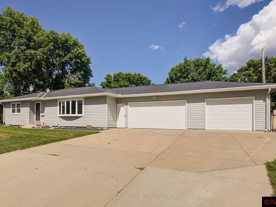 1st image of 308 Holly Ln