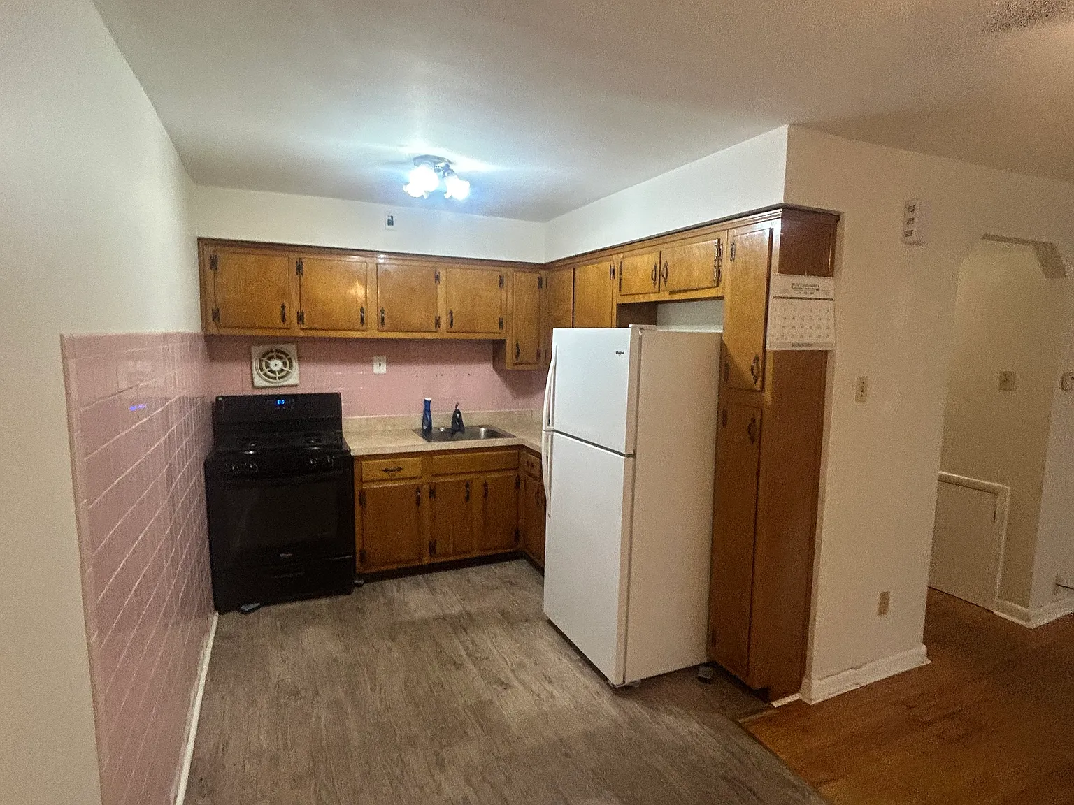 2 bed, 1200 sqft, $1,425 — Photo 2