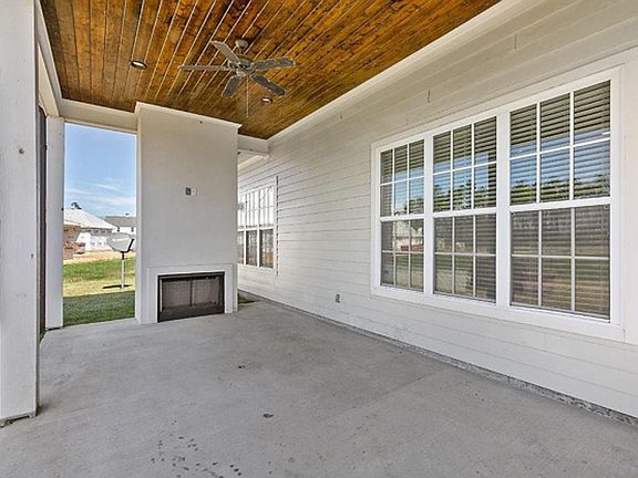 5th image of 6418 White Oleander Cir