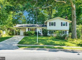2405 Holt St, Vienna, VA 22180