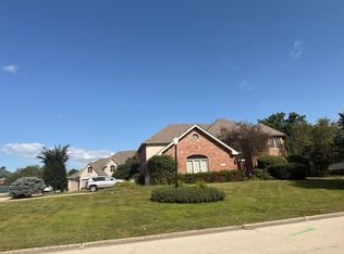 16910 S Burr Oak Dr, Homer Glen, IL 60491