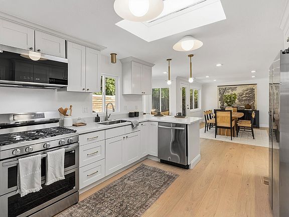 2nd image of 60 Mesa Avenue