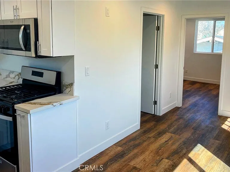 1809 S Gramercy Pl — Photo 9