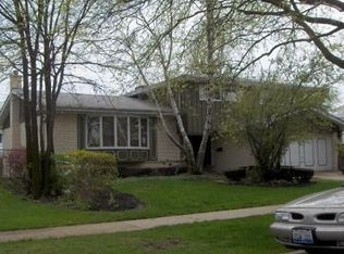 7701 Arcadia St, Morton Grove, IL