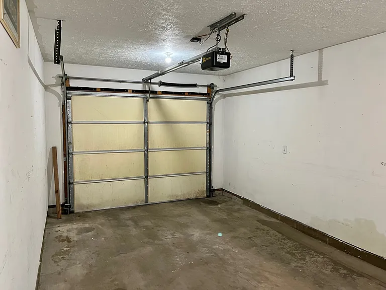 102 W Lincoln St #3 — Photo 7