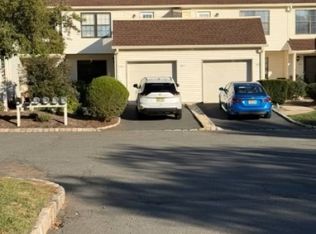 317 Jamestown Ct, Raritan Twp., NJ 08822