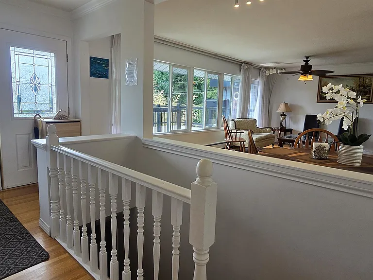 638 Elstree Pl — Photo 7
