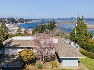 546 W Fir Ave, Coos Bay, OR 97420