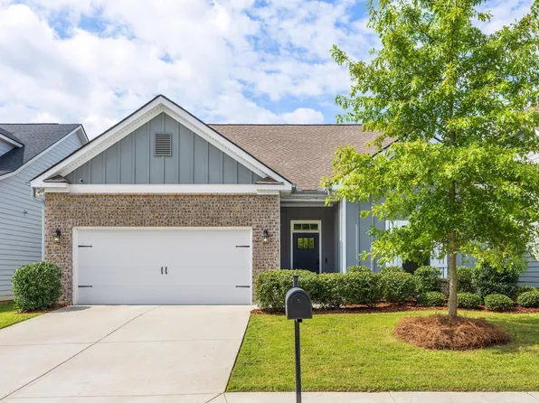 8764 Snowy Owl Rd, Ooltewah, TN 37363