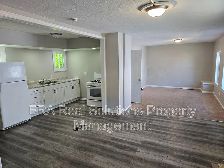 3607 Sackett Ave #3 — Photo 12