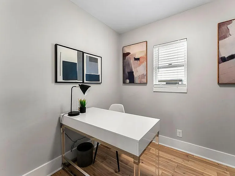 209 Clay St SE — Photo 10