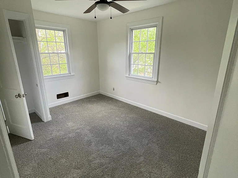 300 Timberlake Ave #2 — Photo 4