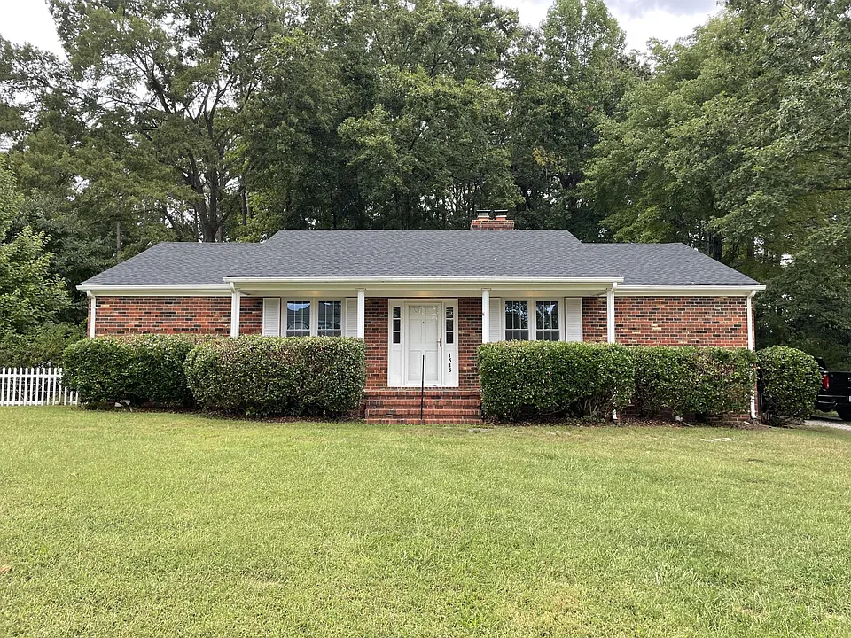 1516 Clearwood Rd
