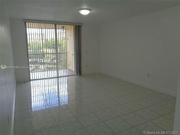 5th image of 8205 Lake Dr #307