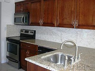 3rd image of 25 Lorri Ln