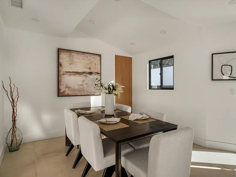 3873 Royal Woods Dr — Photo 14