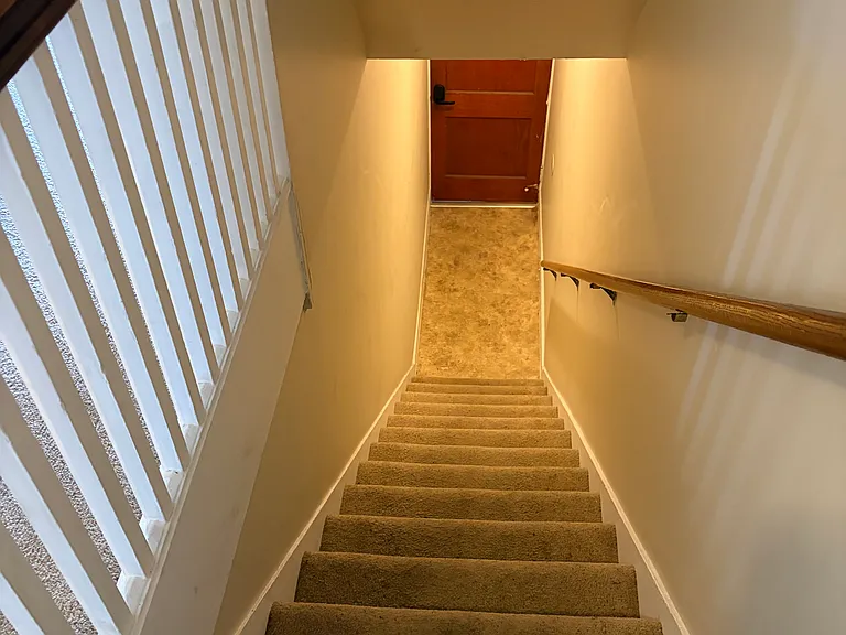 1614 W Market St — Photo 26