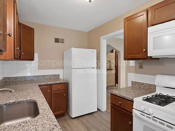 5th image of 5442 Bancroft Ave