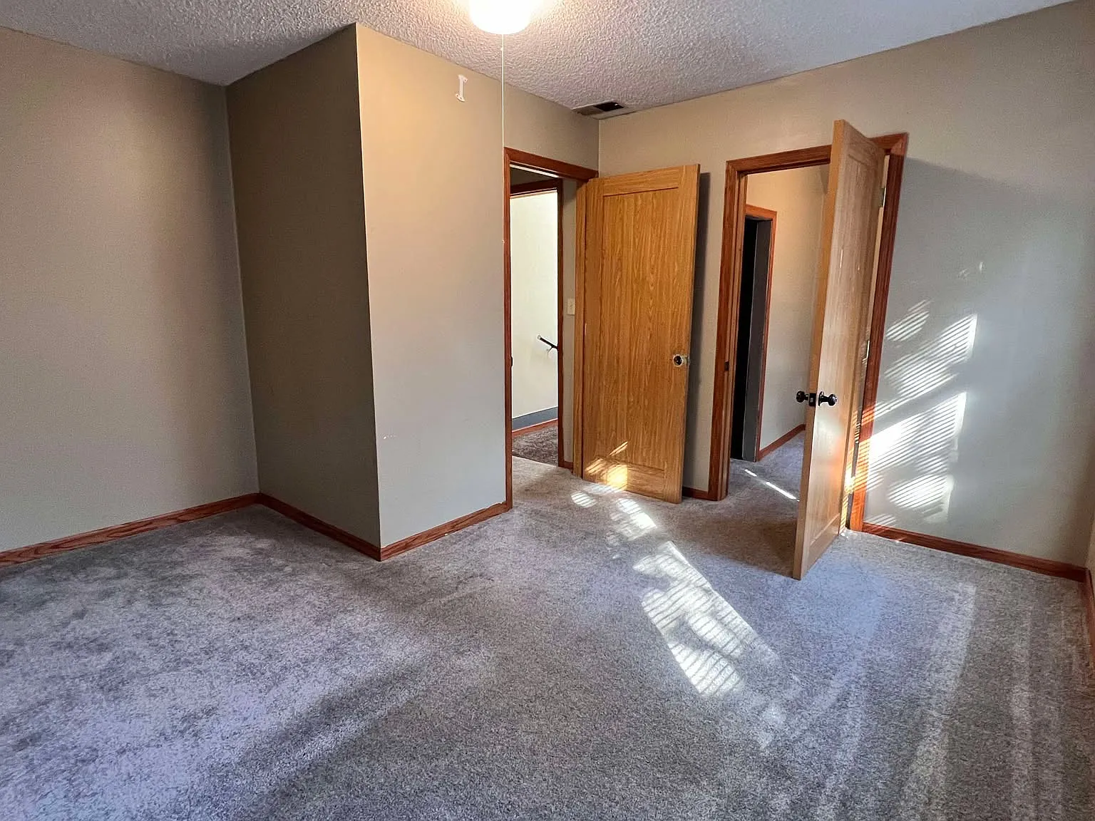 845 Lawson Ave E — Photo 4