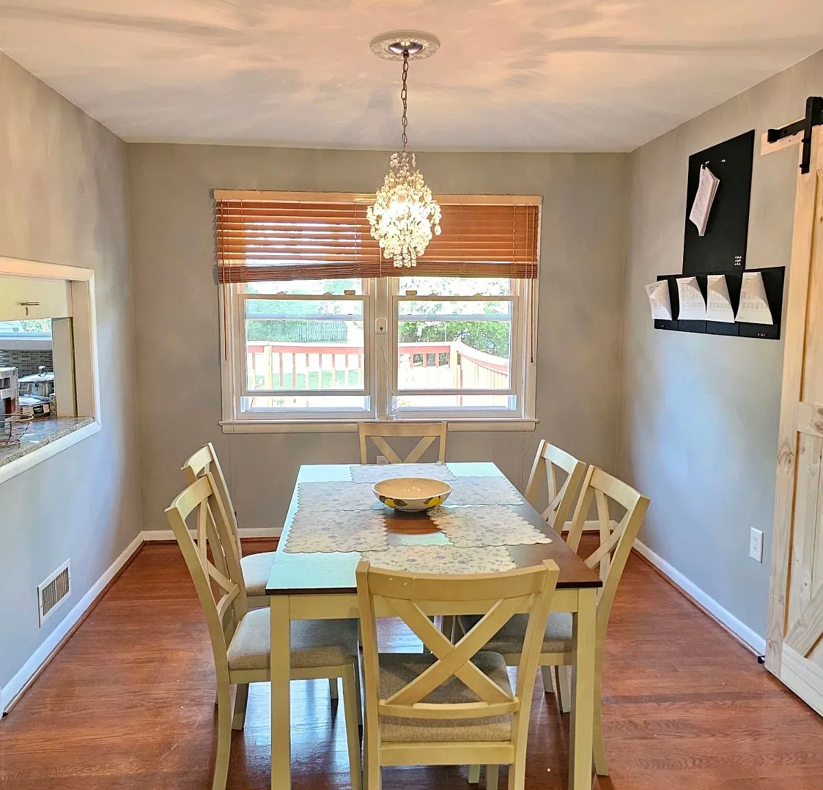 4 bed, 3032 sqft, $1,100 — Photo 3