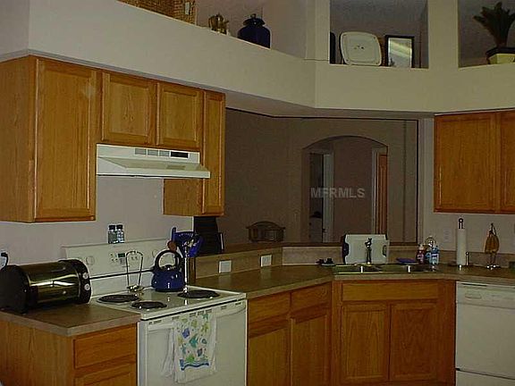 4th image of 2404 Amberside Way