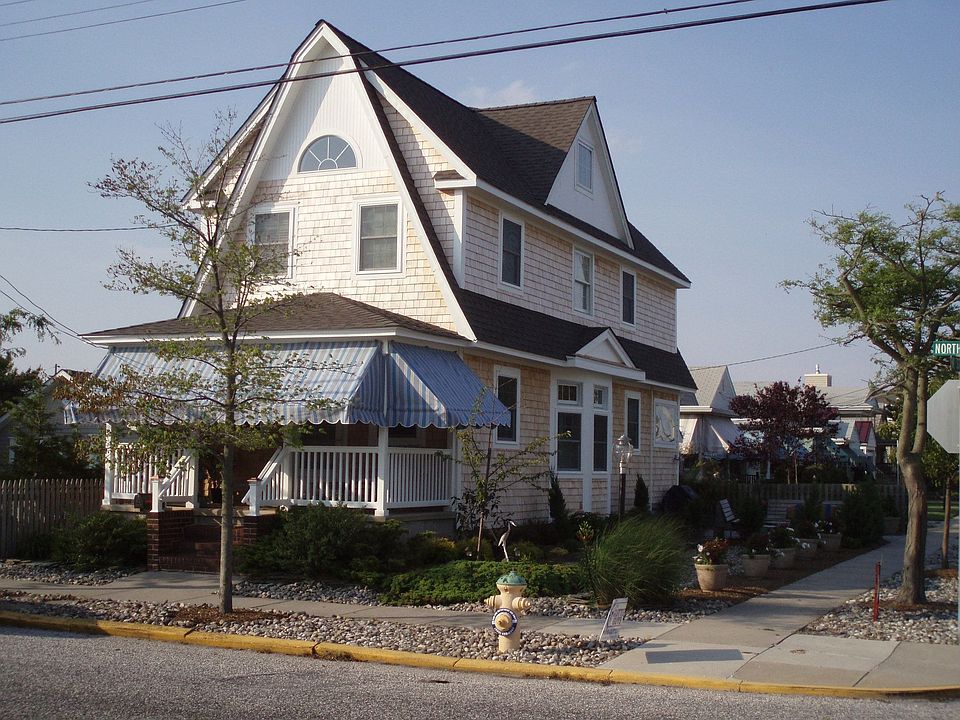 1st image of 121 North St