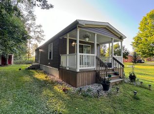 11380 Strait Rd, Jonesville, MI 49250