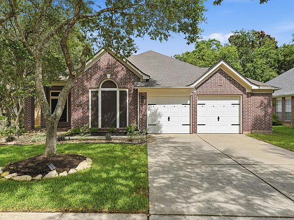 3rd image of 3415 McMahon Way