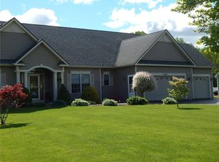 5674 Carriage Ct, Ontario, NY 14519