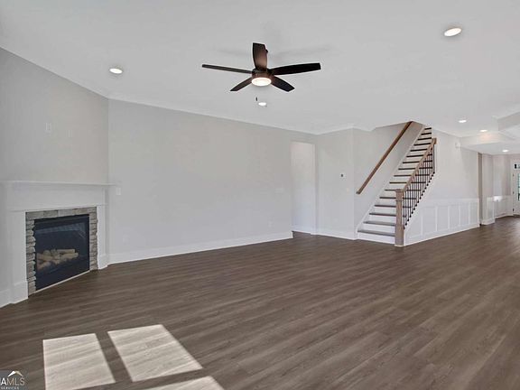 7th image of this home