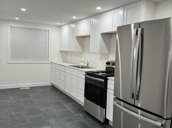 18 1/2 Pearl St #3