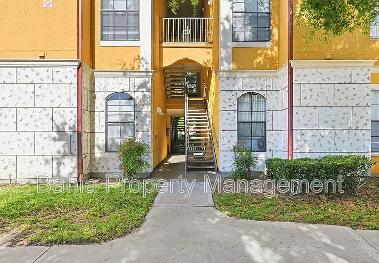 6169 Metrowest Blvd #305 — Photo 2