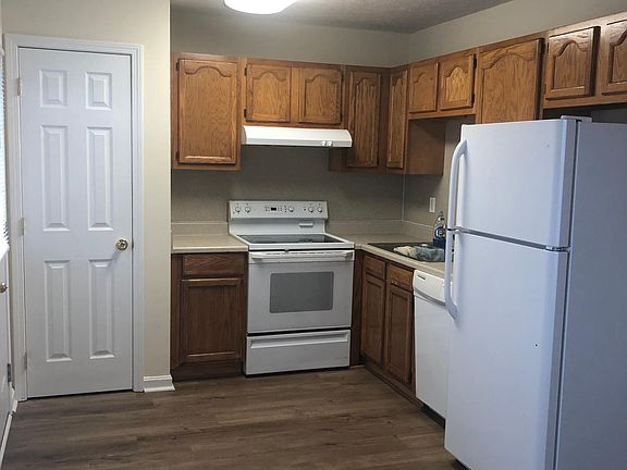 3rd image of 34 Lees Ct