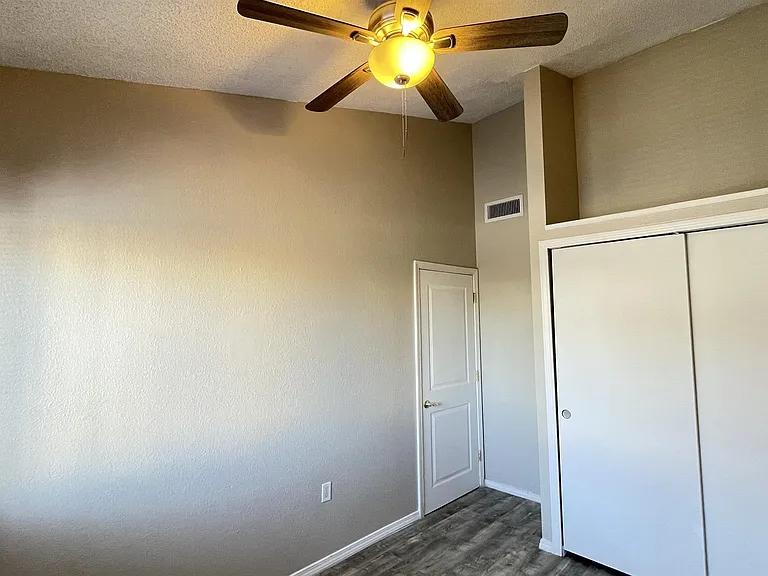 11040 Sunshine Ct #1 — Photo 18