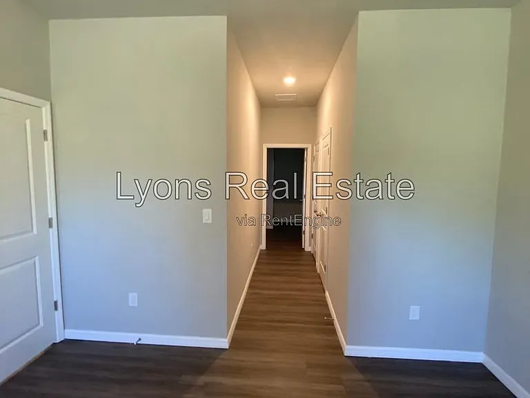 5625 Abelman Rd — Photo 3