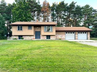 610 W Sunset Dr, Roscommon, MI 48653