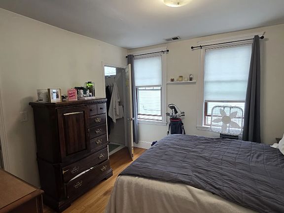 4th image of 158 Nonantum St #1