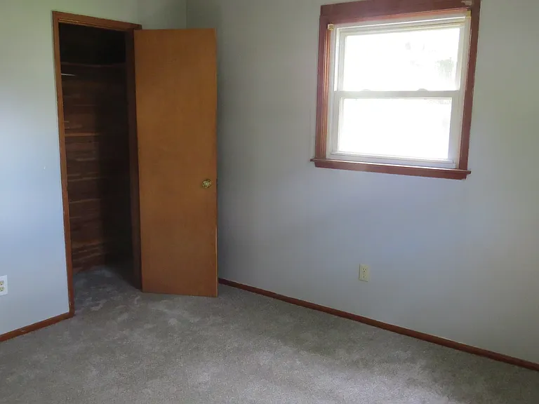 8190 Leavitt Rd — Photo 27